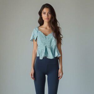 NWT urban romantics Floral Blue Women's Top L